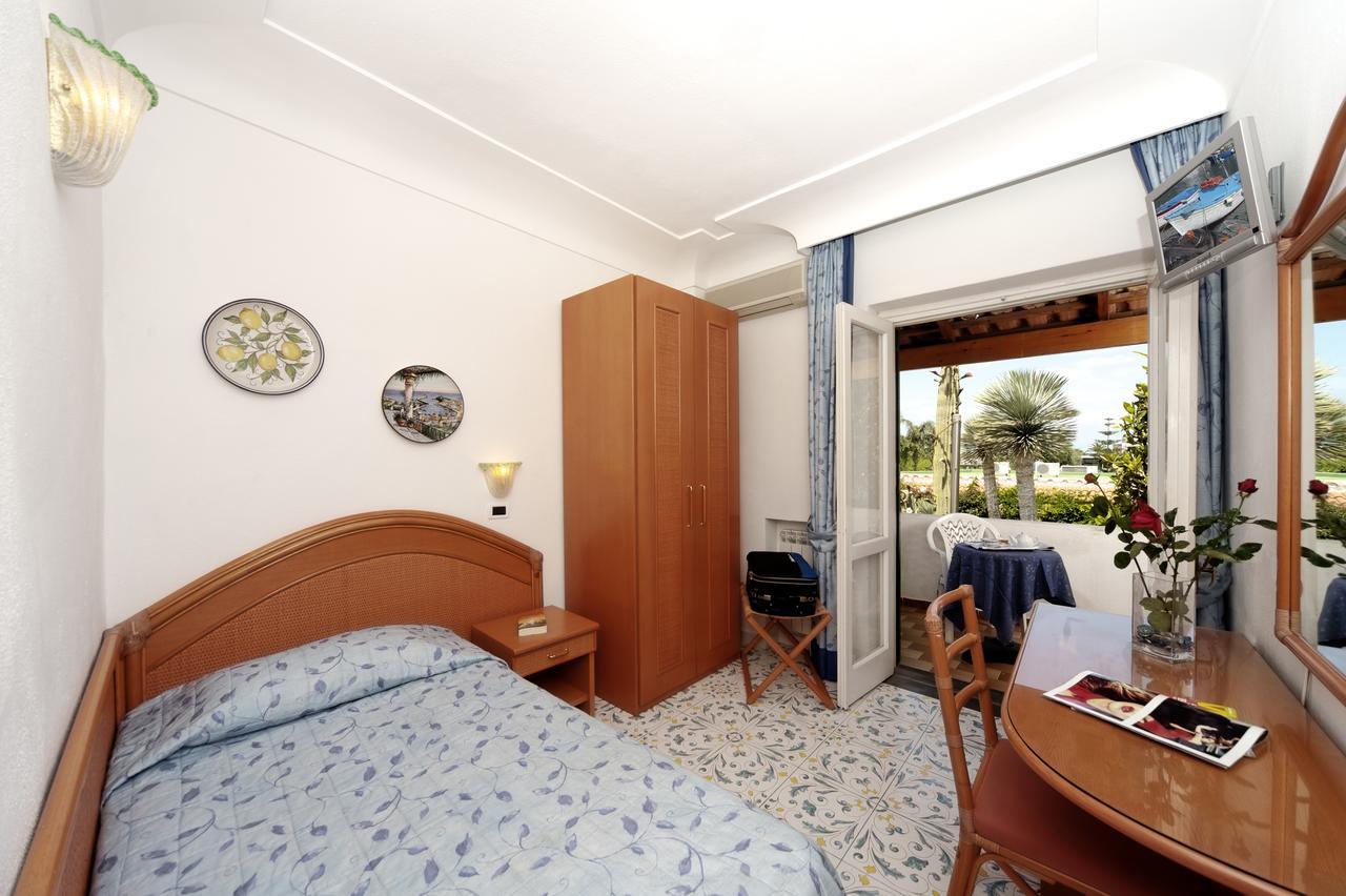 Park Hotel Terme Mediterraneo Forio di Ischia Rum bild